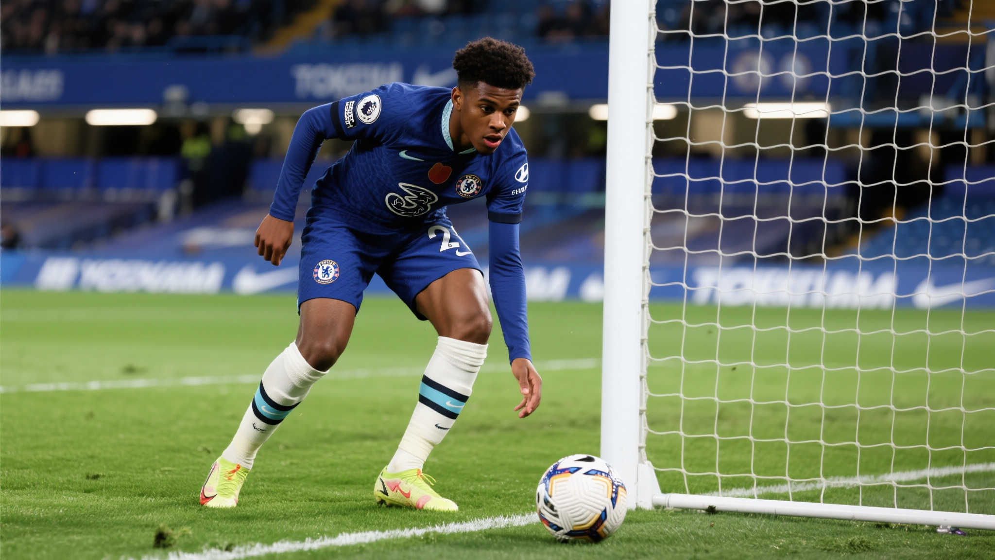 在足球比赛中，细节决定成败，而一个瞬间的疏忽就可能